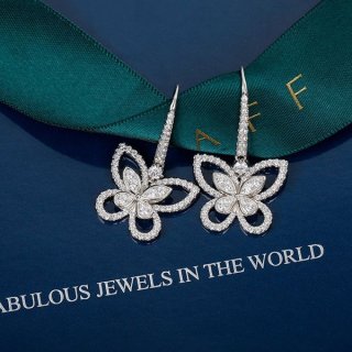 超希少！【セレブ多数愛用】グラフ ダイヤモンドピアス 本物 シルバー925 gus56620