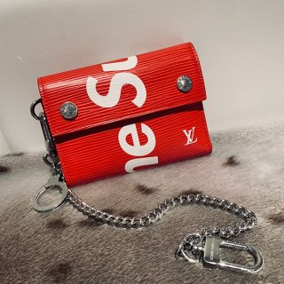 ルイヴィトン シュプリーム 本物 チェーンウォレット 二つ折り財布（小銭入れあり） vuu62986