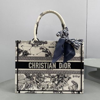 目を惹くカラー ディオール BOOK TOTE 本物 ミディアムトートバッグ キウリ dez85857