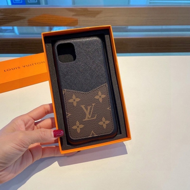 新作 ルイヴィトン iPhoneケース 本物 ブラック スカーレット LVロゴ vuj98010