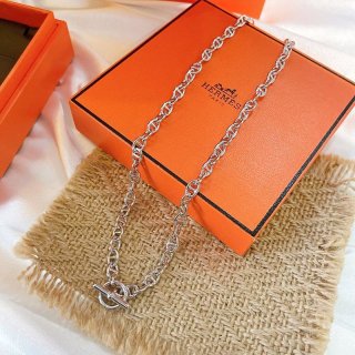 ☆超人気☆【エルメス】上品な輝き シェーヌ ダンクル ミディアムモデル 本物 H101262B00