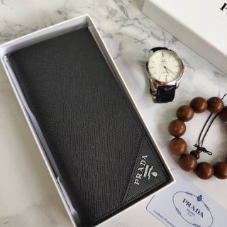 プラダファスナー付長財布サフィアーノトライアングル本物 2MV836
