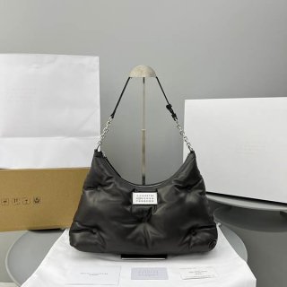 メゾン マルジェラ 本物 グラムスラム ホーボーミディアム SB3WG0020P4300T8013