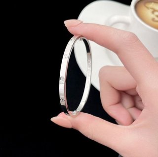 追跡付 カルティエ LOVE ブレスレット 本物 ホワイトゴールド kan75602