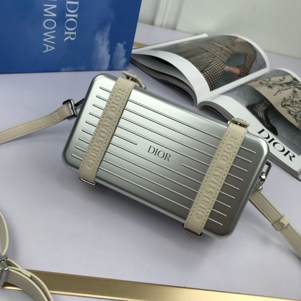ディオールxRIMOWA 注目のコラボ☆ パーソナルクラッチバッグ本物 deh53344