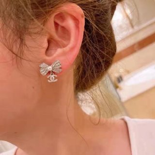 超希少！シャネル ピアス 本物 CC ロゴ クリスタル リボン AB8004B07789NH171