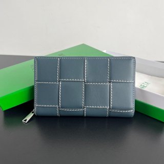 【大注目】ボッテガヴェネタ 本物◆カセット レザー ラウンドジップ財布 boi44624