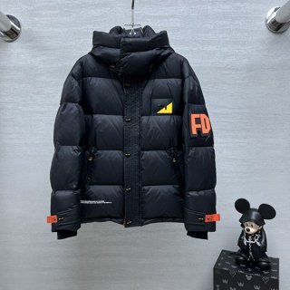 肌触り最高な フェンディ ダウン 本物 fek17236