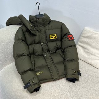 フェンディ FFロゴ キルティング ダウンジャケット 本物 fev65402