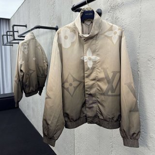 着るだけでカッコいい◎【ルイヴィトン】ウインドブレーカー コピー 1AFYAQ 着るだけでカッコいい◎【ルイヴィトン】ウインドブレーカー コピー 1AFYAQ