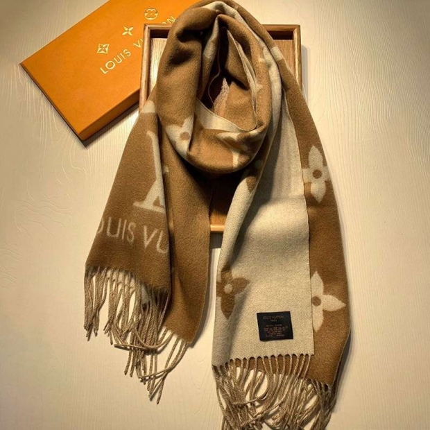 完売必至 お洒落にルイヴィトン カシミヤ タッセル マフラ 本物 vum94325