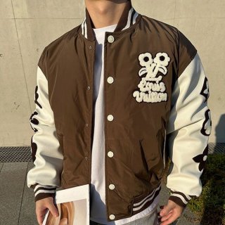高級感溢れるロゴ☆ ルイヴィトン スタジャン 本物 メンズ 1AFPWP