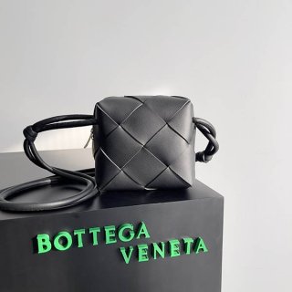 ボッテガヴェネタ ミニ カセット カメラバッグ 本物 boi05002