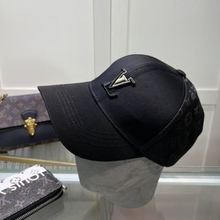 【スポーティスタイル】ルイヴィトン LV シグネチャー キャップ 本物 M7282M