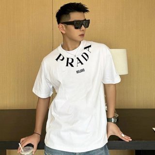 プラダ ロゴ プリントTシャツ 本物 puk64340