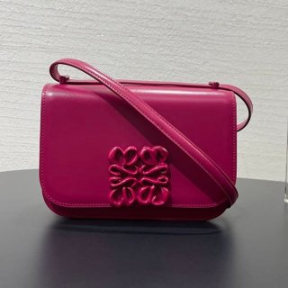 最新でオシャレロエベ シルク カーフスキン スモール Goyaバッグ 本物 log95144