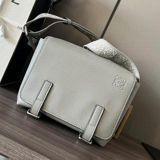 高級ブランドロエベ ミリタリー メッセンジャーバッグ XS 本物 lox90710
