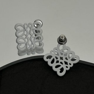 注目度抜群！ロエベ Anagram アナグラム ピアス 本物 loc10189