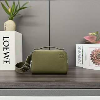 お洒落 ロエベ ミニカメラクロスボディバッグ 本物 lor15150