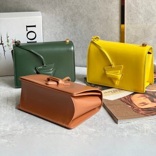 人気 ロエベ バルセロナバッグ 本物 シルクカーフスキン ショルダー A532M15X028110