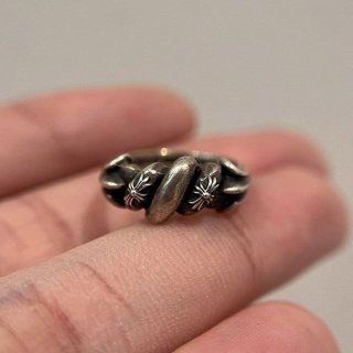 n級品 おすすめ クロムハーツ リング 本物 指輪 タイニー E ノット Kui73967