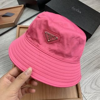 プラダ ナイロン バケットハット 本物 ロゴ プレート pue72635 プラダ ナイロン バケットハット 本物 ロゴ プレート pue72635