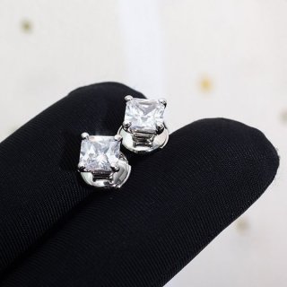 ＜最新で絶対欲しい>ブルガリ ダイヤモンド ピアス 本物 But08992