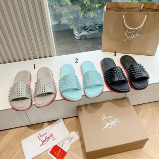 超話題!ルブタン 本物 Take It Easy サンダル ラバー ロゴ スパイク 2色 Rue35412