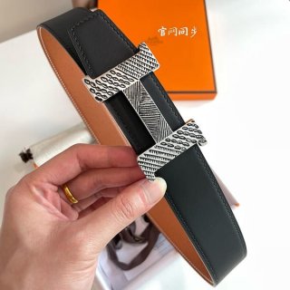 人気急上昇エルメス 本物 リバーシブルベルト ere09686