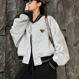 人気No1プラダ 本物 Re-Nylon×コットン リバーシブル スタジャン puf36914