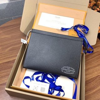 入荷即完売 ルイヴィトン クラッチバッグ 本物 ボヤージュ ラゲージ M30397
