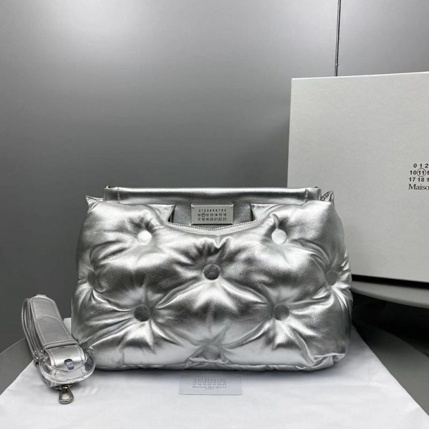 メゾンマルジェラ グラムスラム 本物 バッグ MM6 トートバッグ ミディアム Glam Slam Maw11642