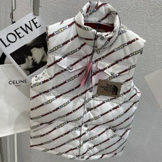 日本未入荷 グッチ×ノースフェイス モノグラム ダウン ベスト本物 Nob43141