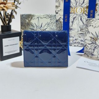 激安価格!ディオール ミニ財布 コピー ロータスウォレット dez69683 激安価格!ディオール ミニ財布 コピー ロータスウォレット dez69683