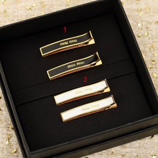 ミュウミュウ エナメルメタル 本物 ヘアクリップ myv91032