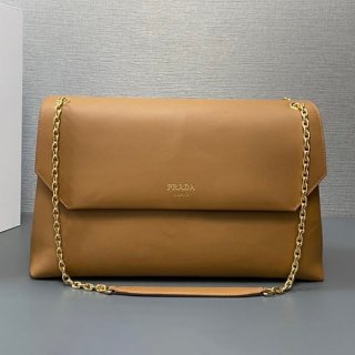 お洒落プラダ 本物 ナイロンショルダーバッグ pur65823