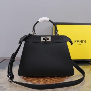 注目★フェンディ 本物 ピーカブー ISeeU セレリア トップステッチ バッグ fed31659