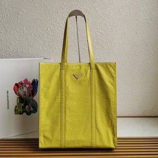 送料無料プラダ スモール ナッパレザー トートバッグ 本物 pux13484