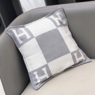 【大人気!】エルメス Avalonクッション 本物 スモール 50x50 ers25653