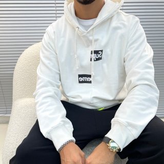 目を惹くカラー シュプリーム x コムデギャルソン コピー★box logo ボックスロゴパーカー shq23270 目を惹くカラー シュプリーム x コムデギャルソン コピー★box logo ボックスロゴパーカー shq23270