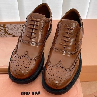n級 おすすめミュウミュウ x Churchs ブローグシューズ 本物 myl79857