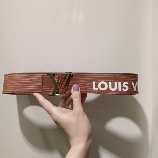 高品質ルイヴィトン LV Initiales ベルト コピー 40mm vuw61821 高品質ルイヴィトン LV Initiales ベルト コピー 40mm vuw61821