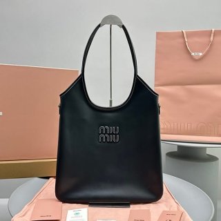 送料無料ミュウミュウ 本物 レタリングロゴ レザー ショッピングバッグ myy37980