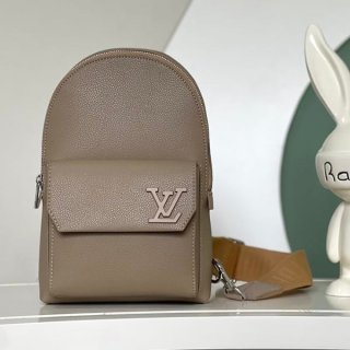 即発送ルイヴィトン パイロット スリングバッグ ブラック 本物 vui05257