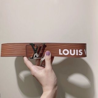 入手困難品！ルイヴィトン LV Initiales ベルト 本物 40mm vui55663