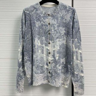 肌触り最高な【フェンディ】ニットカーディガン 本物 fel28289 肌触り最高な【フェンディ】ニットカーディガン 本物 fel28289