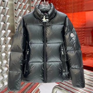 絶対欲しい!モンクレール コピー Michaelショートダウンジャケット moh39091 絶対欲しい!モンクレール コピー Michaelショートダウンジャケット moh39091