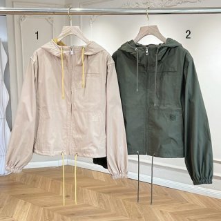 売上総額１位！ロエベ アナグラムクロップドジップアップパーカー 本物 2色 lok78587