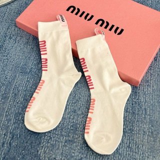 素敵な ミュウミュウ 本物 ロゴ入りコットンソックス myf17068