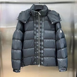 おすすめ モンクレール 本物 ショートダウンジャケット moz90543